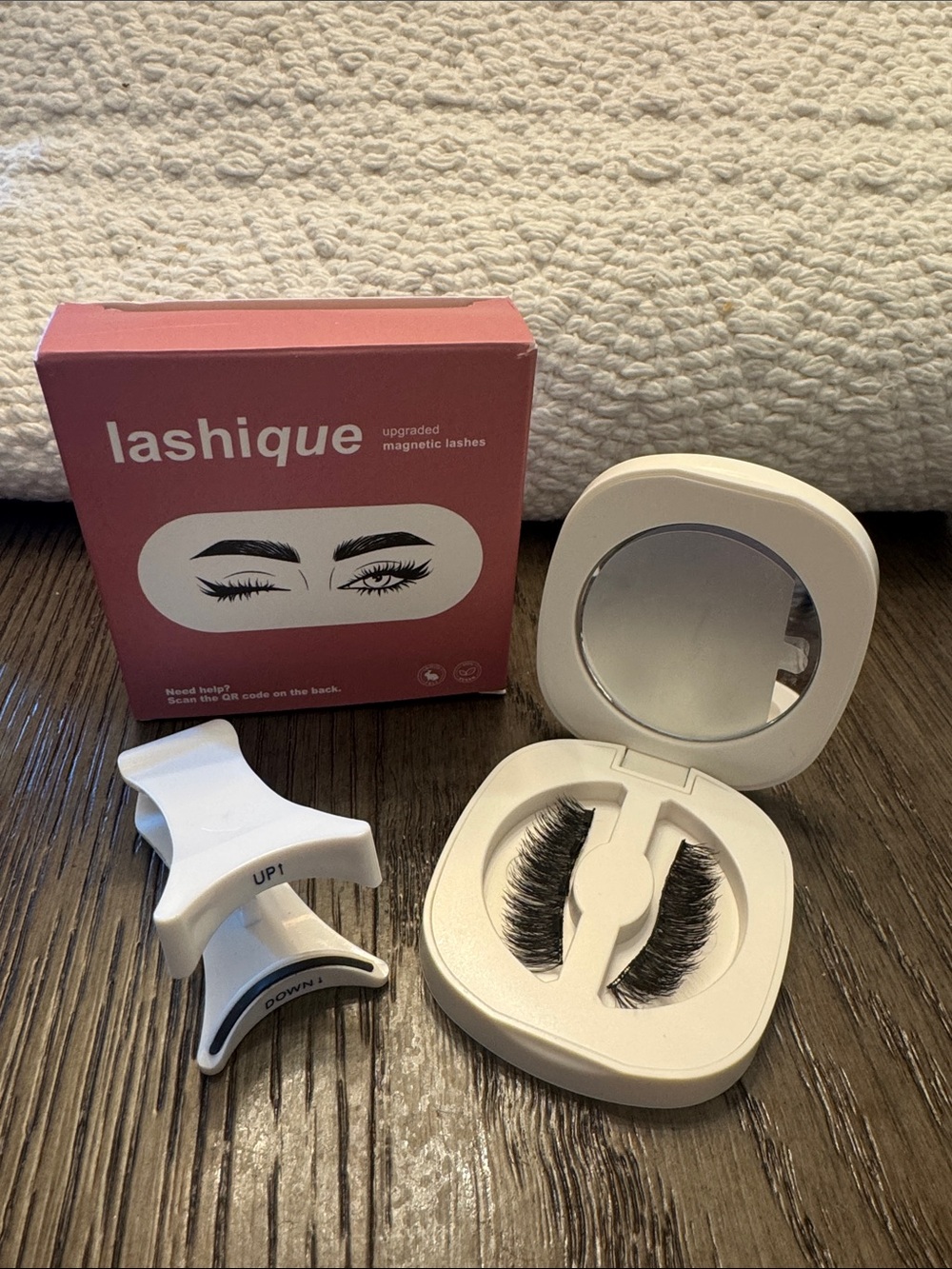 Lashique Magnetic Lashes in Black NWT
